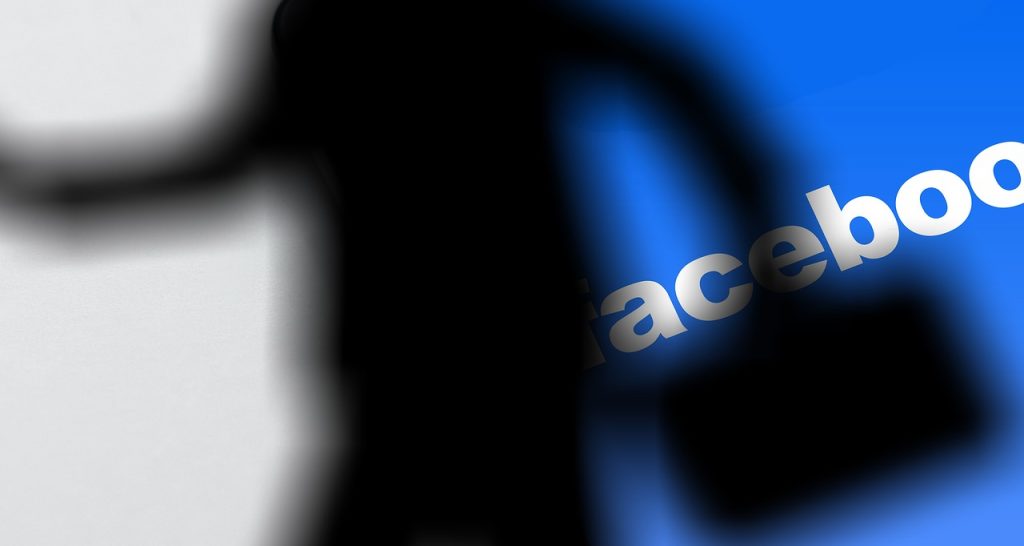 vanzare Facebook